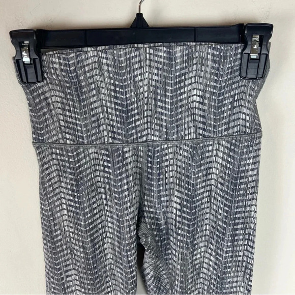 Lululemon athletica Wunder Under Crop Leggings size 4 B37 - Picture 6 of 9